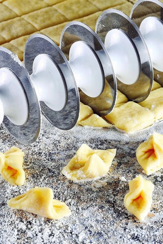 7 Çelik Bıçaklı Mantımatik Mantı Kesici Merdane Pratik Mantı Kesme Aparatı